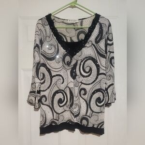 Dressbarn Elegant Black and White Swirl Top Size 1x